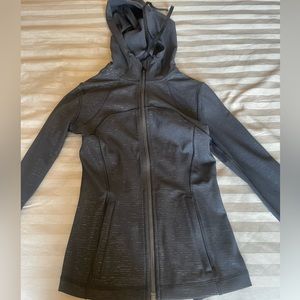 NWOT- Lululemon hooded Define Jacket